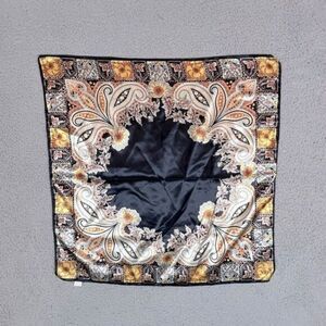 WOMENS SILK SQUARE BLUE AND GOLD DESIGN